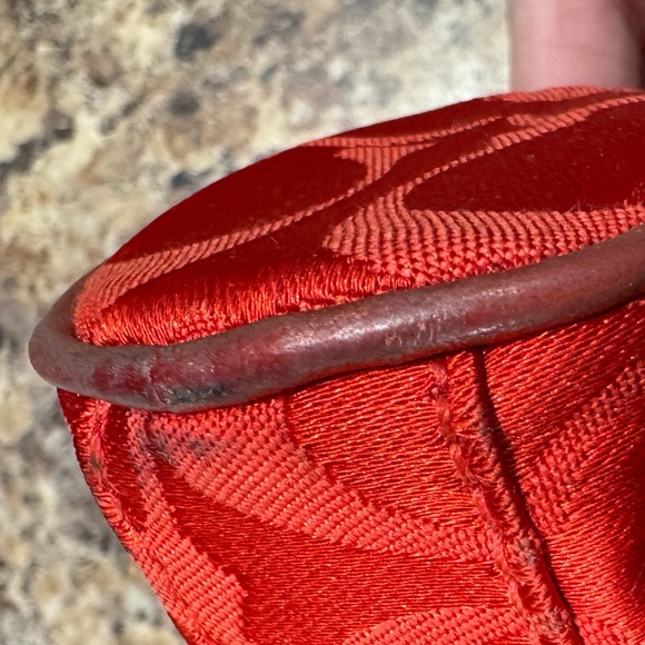 Coach x Estee Lauder 2010 Holiday Edition Cosmetic Bag - Picture 7 of 11